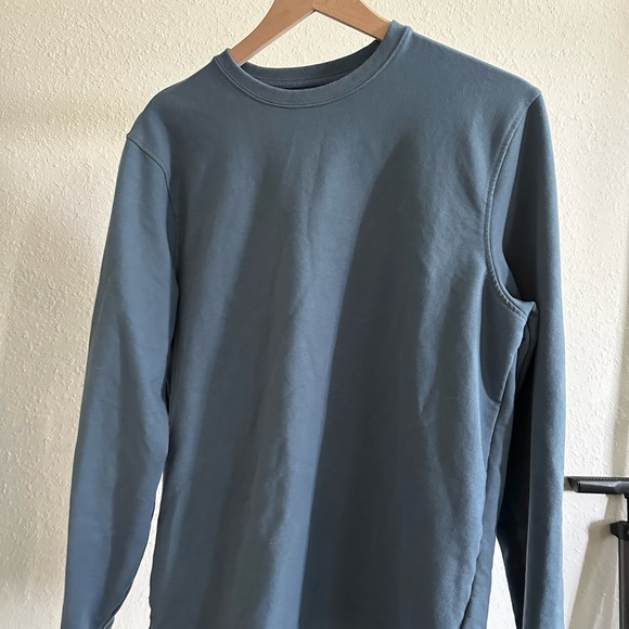 Cuts Clothing Hyperloop Pullover Split Hem. Various colors. Small - Picture 3 of 4